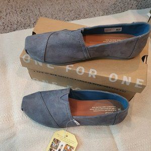 NWT TOMS grey microfiber shoes